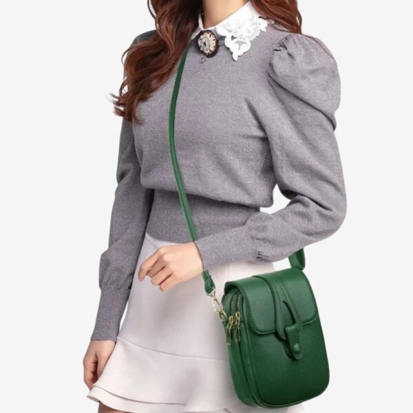 Torba crossbody z regulowanym paskiem i kieszeniami na zamek