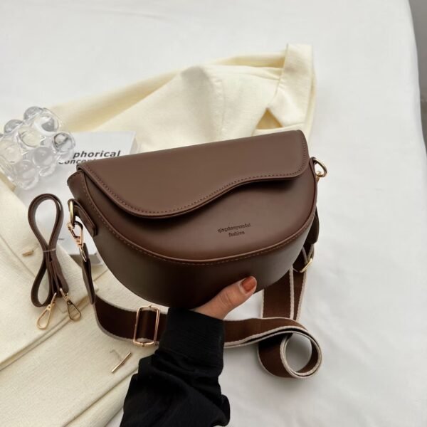 Damska torebka crossbody ze skóry wegańskiej