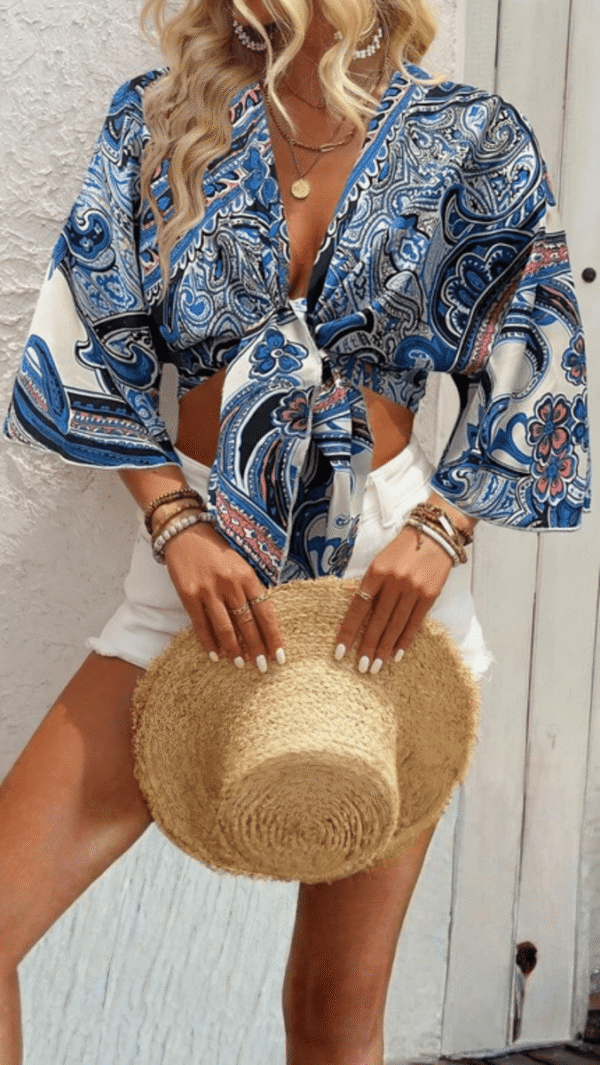 Damska bluzka boho we wzór paisley z wiązanym przodem