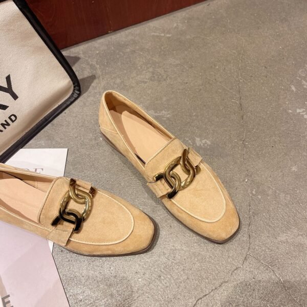 Klasyczne damskie loafersy z miękkiego zamszu