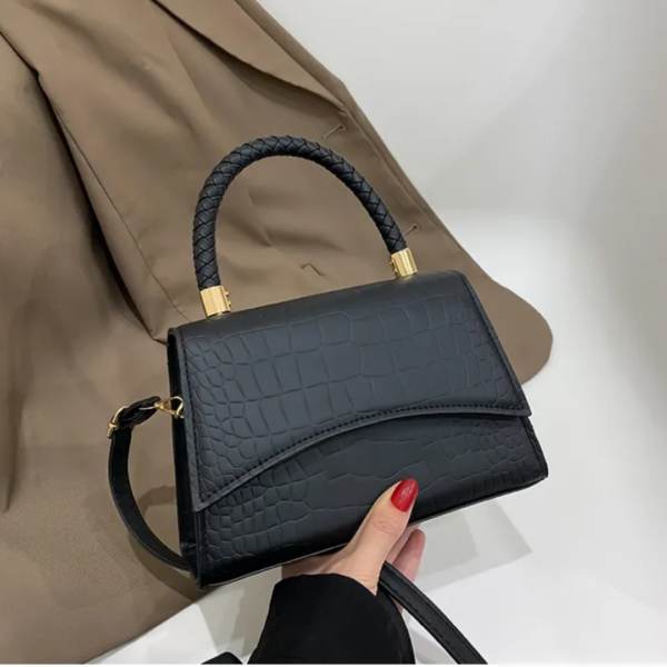 Damska torebka z górnym uchwytem i paskiem crossbody