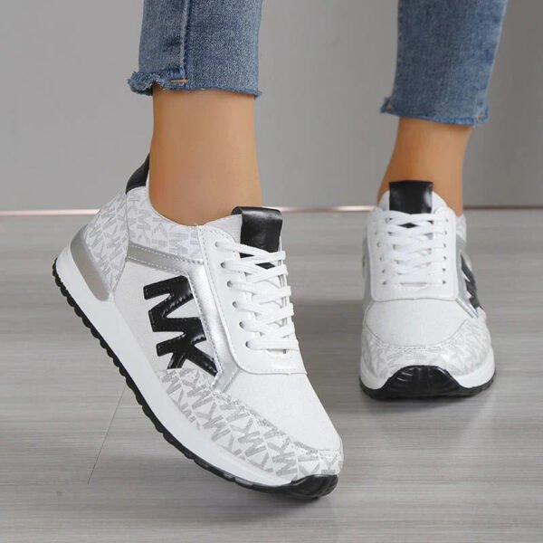 Damskie lekkie sneakersy zimowe z antypoślizgową podeszwą